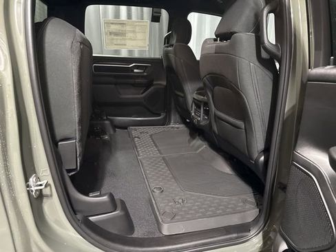 New 2026 RAM 1500 4x4 Crew Cab image 31