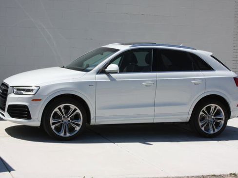 Used 2018 Audi Q3 2.0T Premium Plus w/ Premium Plus Package FWD image 14