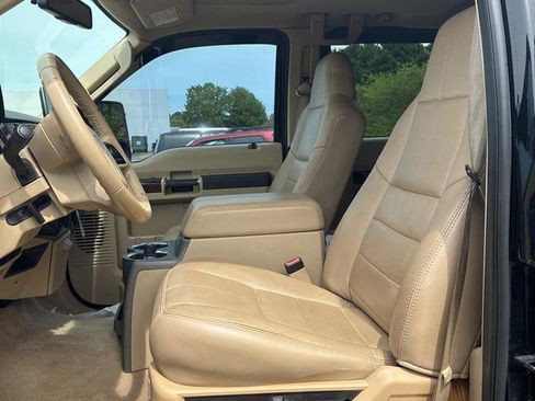 Used 2009 Ford F250 Lariat image 13
