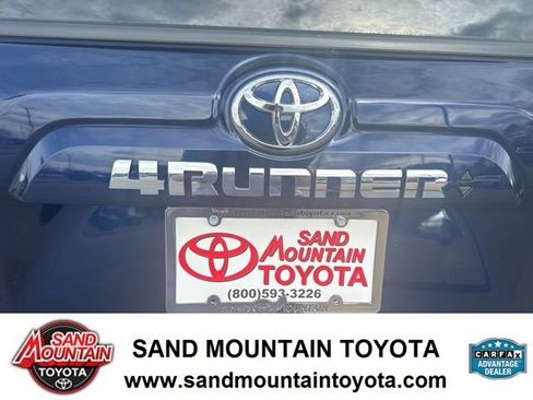 Used 2022 Toyota 4Runner SR5 Premium w/ Moonroof Package image 10