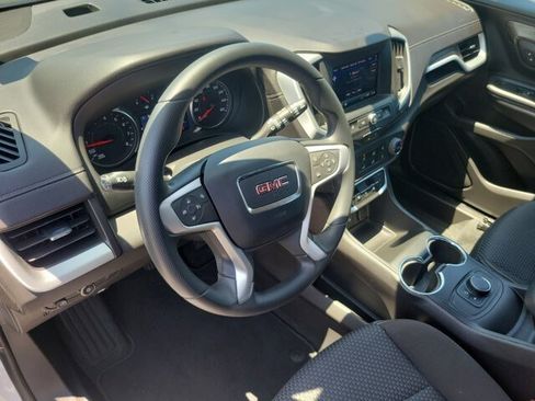 Used 2024 GMC Terrain SLE FWD image 16