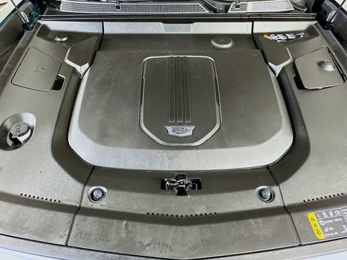 Used 2024 Cadillac Lyriq Luxury image 9