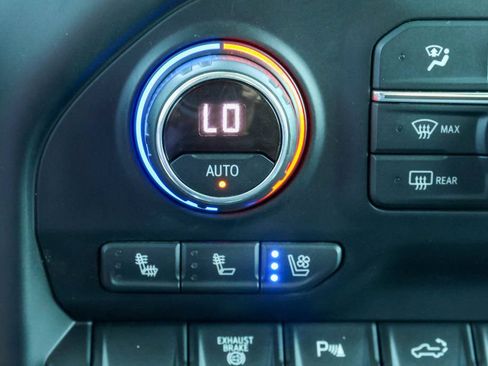Used 2021 Chevrolet Silverado 2500 LTZ w/ LTZ Convenience Package AWD/4WD image 29