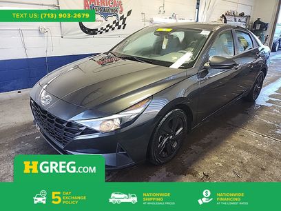 Used 2021 Hyundai Elantra SEL w/ Preferred Accessory Package