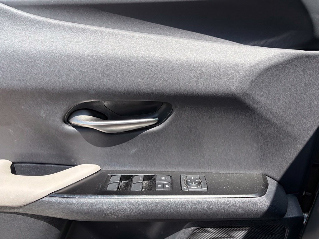 Used 2022 Lexus UX 200 w/ Accessory Package (Z1) FWD image 22