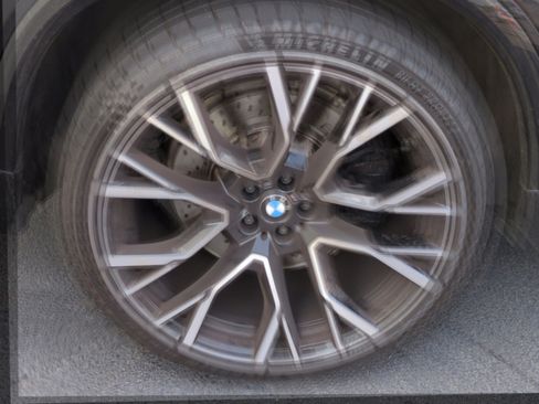 Used 2022 BMW X5 M w/ Competition Package 2 AWD/4WD image 11