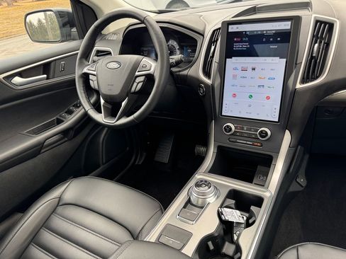 Used 2022 Ford Edge SEL w/ Convenience Package image 25