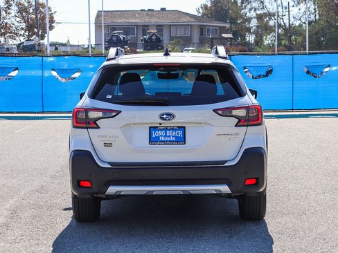 Used 2024 Subaru Outback Limited XT image 8