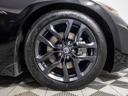 Used 2018 Nissan 370Z Touring RWD image 40