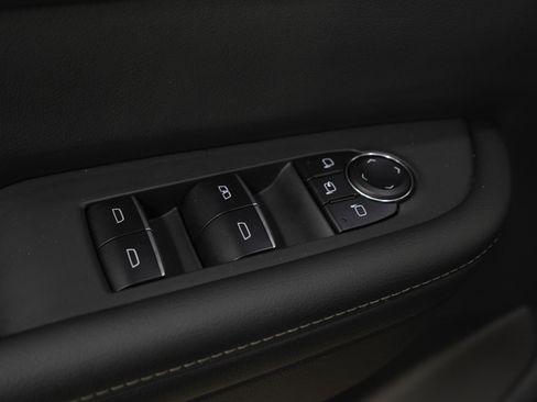 Used 2025 Buick Enclave Avenir image 22