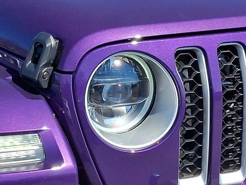 Used 2023 Jeep Wrangler Unlimited Sahara w/ Cold Weather Group image 10