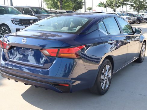 Used 2021 Nissan Altima 2.5 S FWD image 3