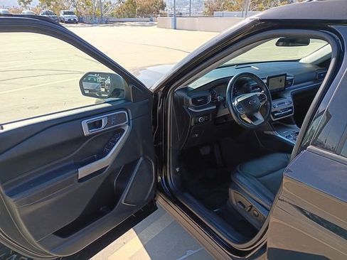 Used 2023 Ford Explorer XLT w/ Equipment Group 202A image 30