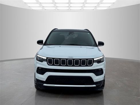 Certified 2022 Jeep Compass Limited w/ Elite Group image 2