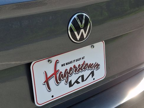 Used 2024 Volkswagen Jetta SE FWD image 31