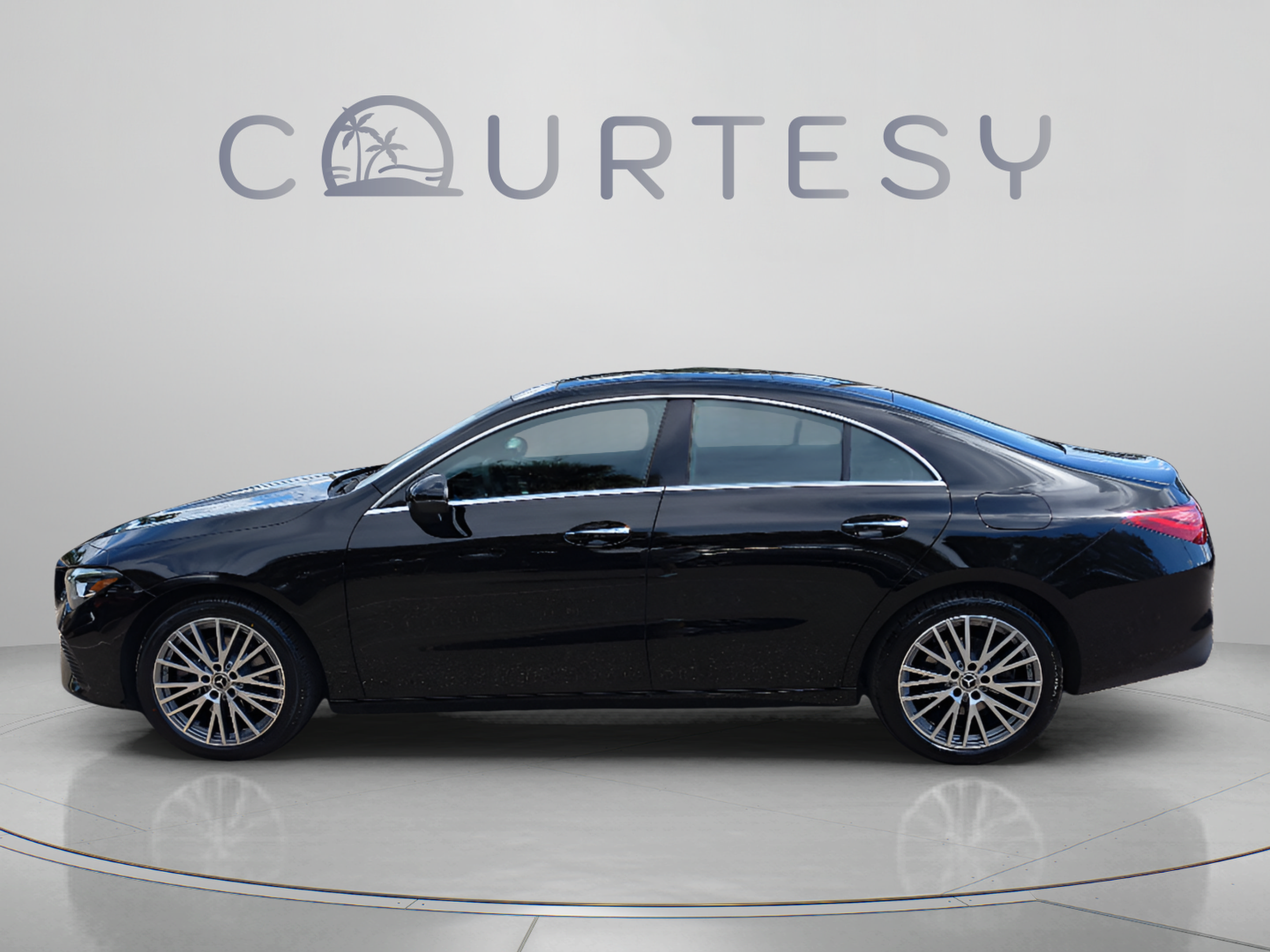 Used 2024 Mercedes-Benz CLA 250 image 2