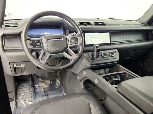 Used 2024 Land Rover Defender 110 X-Dynamic SE image 13