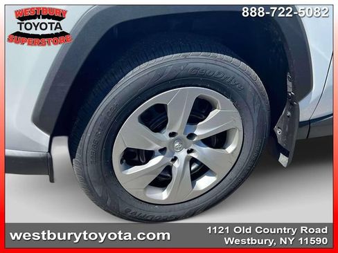 Certified 2024 Toyota RAV4 LE AWD/4WD image 12