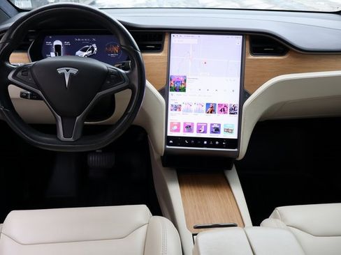 Used 2019 Tesla Model X Long Range image 6