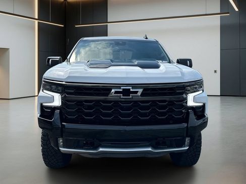 Used 2024 Chevrolet Silverado 1500 ZR2 w/ Dark Appearance Package AWD/4WD image 9
