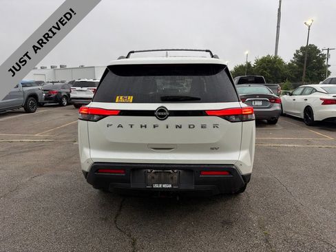 Used 2022 Nissan Pathfinder SV FWD image 6