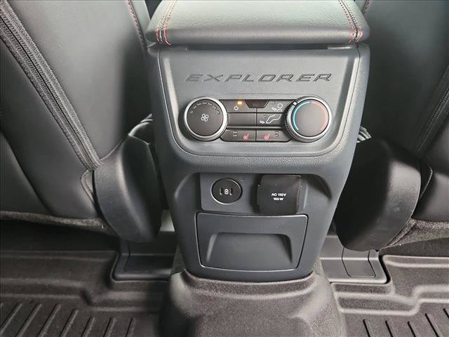 Used 2025 Ford Explorer ST AWD/4WD image 17