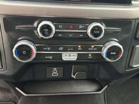 Used 2025 Ford F150 XLT w/ Equipment Group 301A Standard AWD/4WD image 18