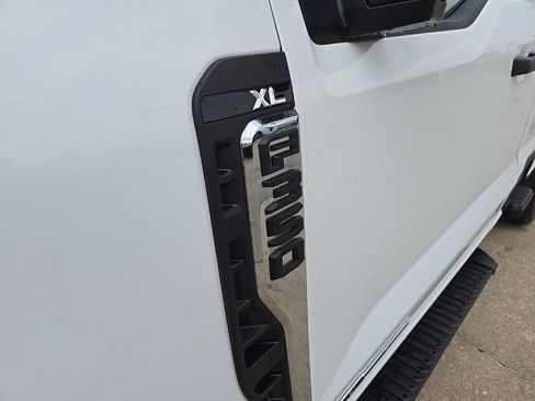 Used 2024 Ford F350 XL w/ FX4 Off-Road Package AWD/4WD image 19
