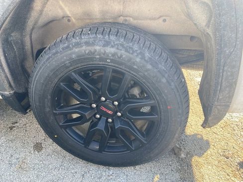 Used 2024 GMC Sierra 1500 Elevation w/ Elevation Premium Package image 15