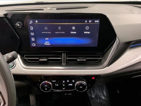 Used 2026 Chevrolet Trax LT FWD image 30
