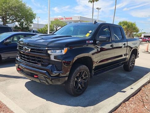 Used 2024 Chevrolet Silverado 1500 LT Trail Boss image 2