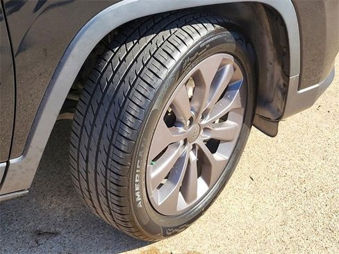 Used 2021 Jeep Cherokee Latitude Lux 80th Anniv w/ Quick Order Package 26U 80TH image 5