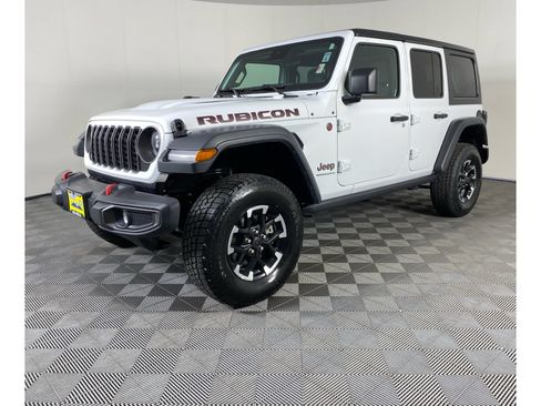 Used 2025 Jeep Wrangler Unlimited Rubicon AWD/4WD image 3