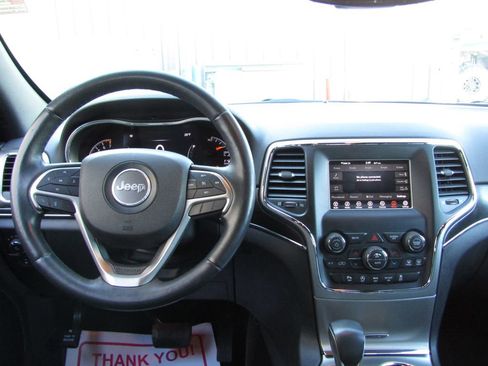 Used 2018 Jeep Grand Cherokee Limited image 5