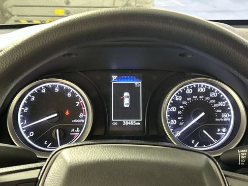 Used 2022 Toyota Camry LE w/ Carpet Mat Package (TMS) FWD image 15