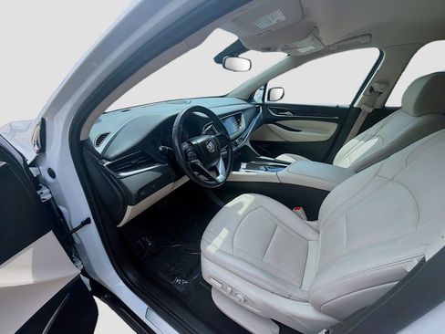 Used 2024 Buick Enclave Essence w/ Sport Touring Edition FWD image 9