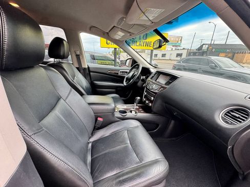 Used 2013 Nissan Pathfinder SL FWD image 22