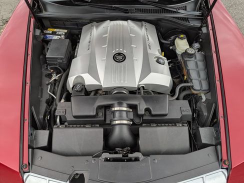Used 2004 Cadillac XLR RWD image 45