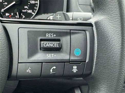 Certified 2022 Nissan Rogue SV image 26