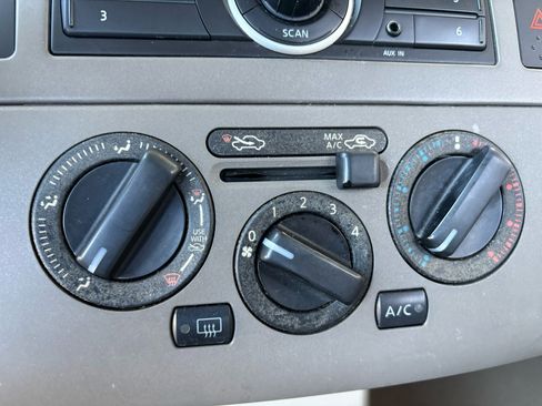 Used 2010 Nissan Versa 1.8 S w/ PWR Plus Pkg image 13