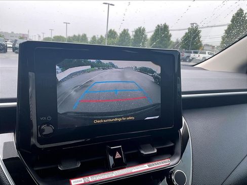 Used 2025 Toyota Corolla LE FWD image 19