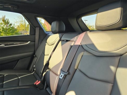 New 2025 Cadillac XT5 Sportv w/ LPO, Floor Liner Package image 19