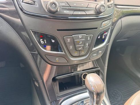 Used 2016 Buick Regal Premium FWD image 21