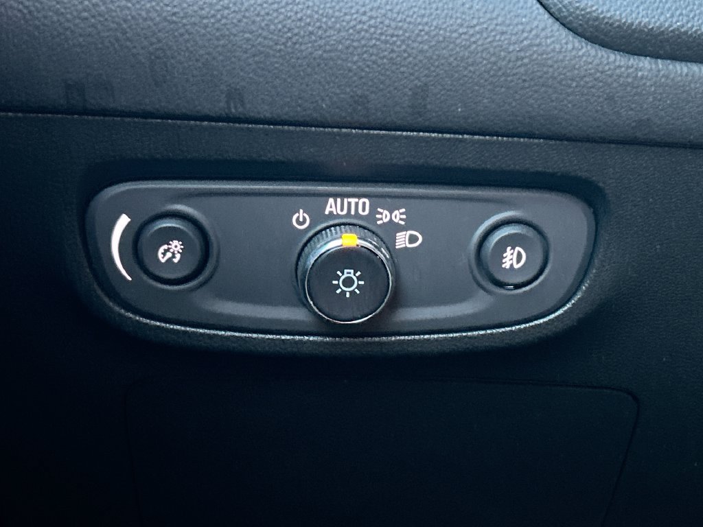Used 2023 Buick Encore GX Preferred FWD image 18