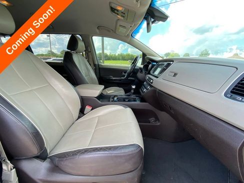Used 2018 Kia Sedona SX Limited FWD image 39