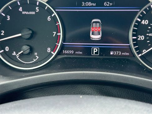 Used 2025 Nissan Sentra SV image 29