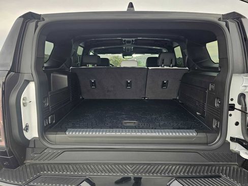 Used 2024 GMC Hummer EV 2X w/ Extreme Off-Road Package image 15