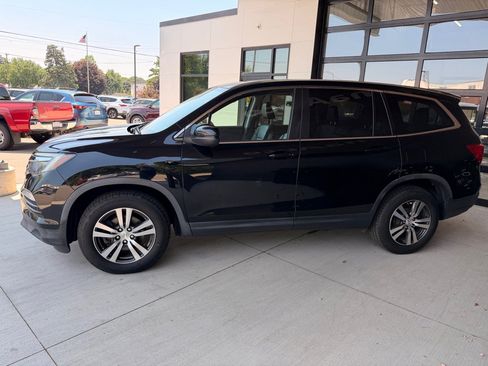Used 2017 Honda Pilot EX-L image 4
