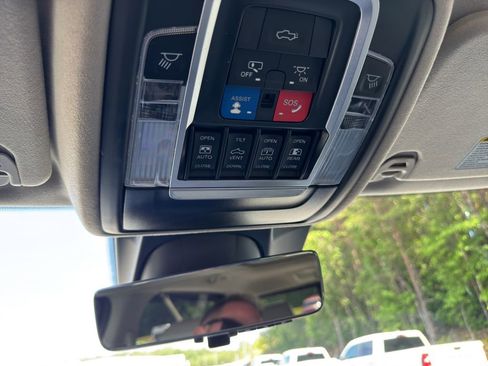 Used 2023 RAM 1500 Limited AWD/4WD image 37