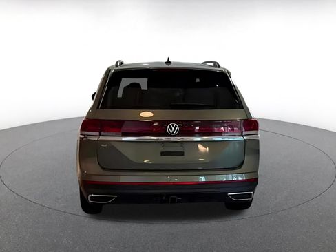 Used 2026 Volkswagen Atlas SE FWD image 10